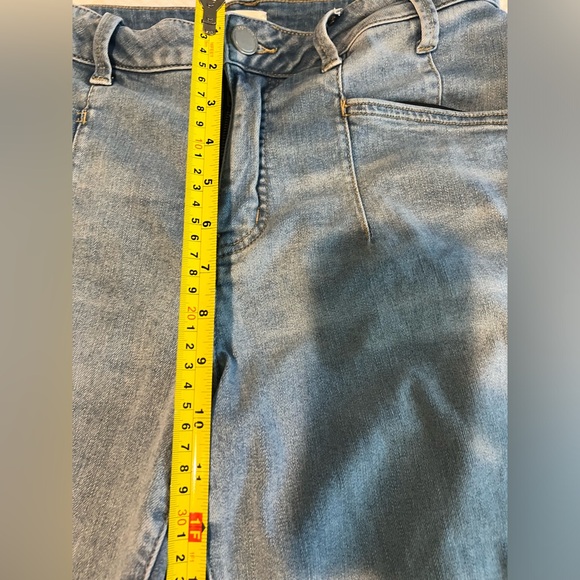 Like new Jean Capri’s - Picture 4 of 6
